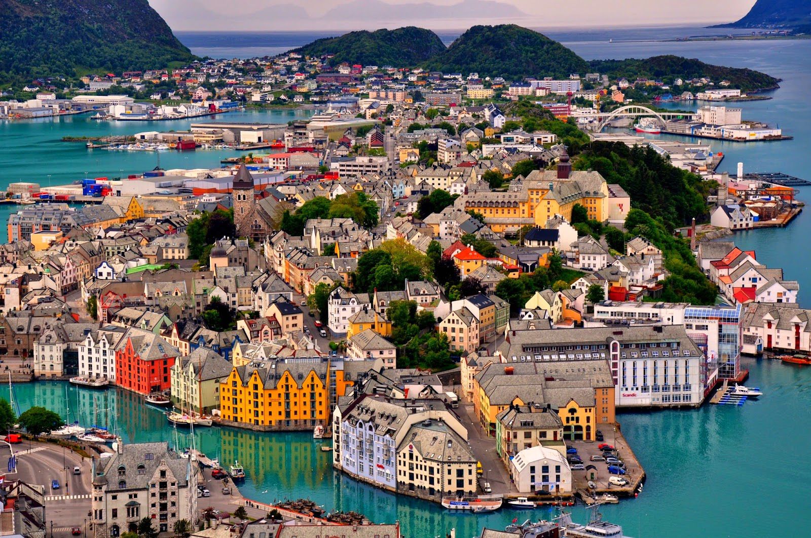 Работа и доступные вакансии в Норвегии