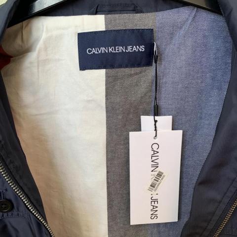 Продам  Ветровку Calvin Klein Jeans - 4