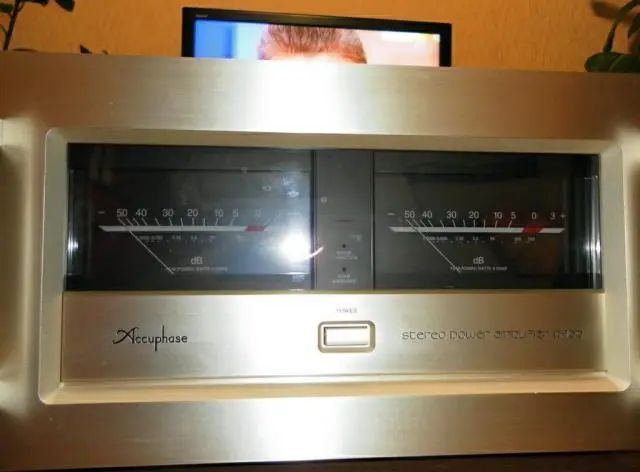 Усилитель Accuphase P-700