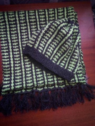 Продам вязанный шарф с шапкой ручной работы - 1