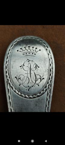 Старинная серебряная ложка. Принадлежала знатной семье с инициалами "AJ" Очень красивое оформление с - 2